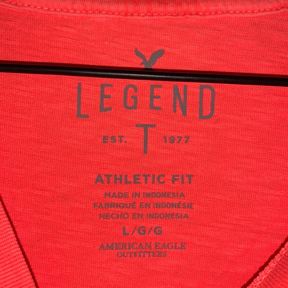 American Eagle T-shirt - Picture 2 of 3